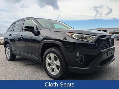 2020 Toyota RAV4 XLE