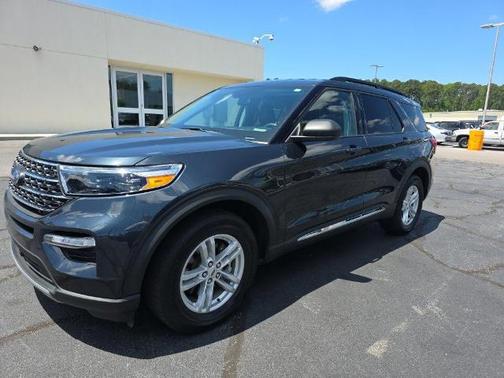STONE BLUE METALLIC 2022 Ford Explorer XLT