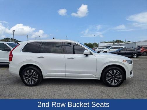 2022 Volvo XC90 T6 MOMENTUM 6 PASSENGER