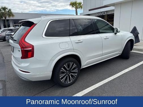 2022 Volvo XC90 T6 MOMENTUM 6 PASSENGER