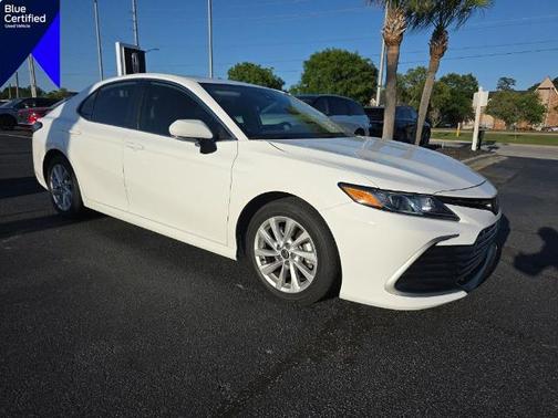 Ice 2024 Toyota Camry LE