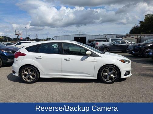 2018 Ford Focus ST Base