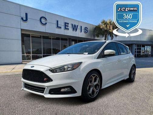 2018 Ford Focus ST Base