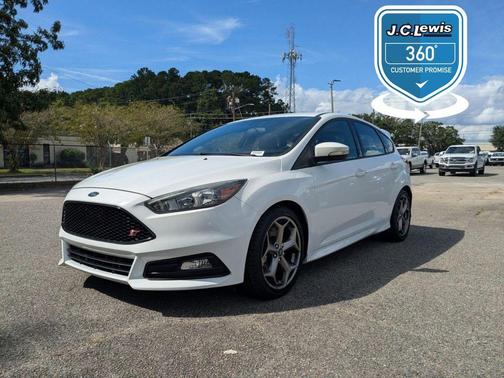 2018 Ford Focus ST Base
