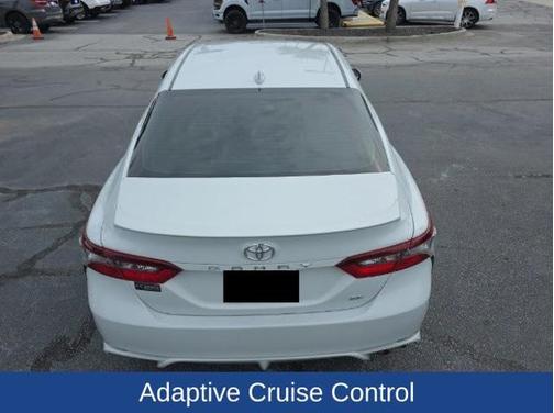 Ice 2023 Toyota Camry SE