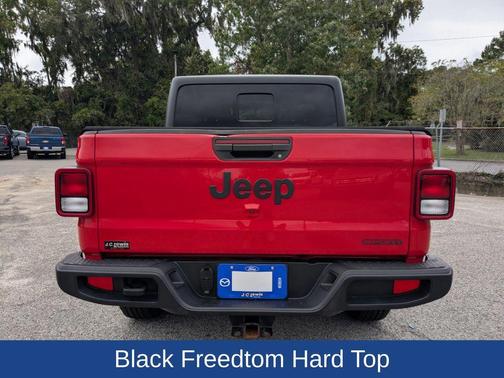 2020 Jeep Gladiator Sport
