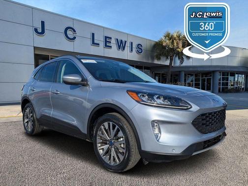 2022 Ford Escape Titanium