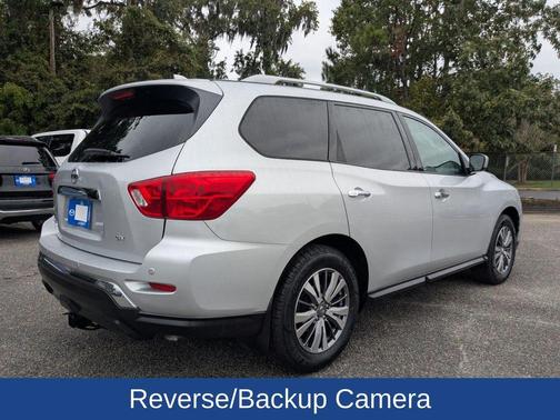 2019 Nissan Pathfinder SV