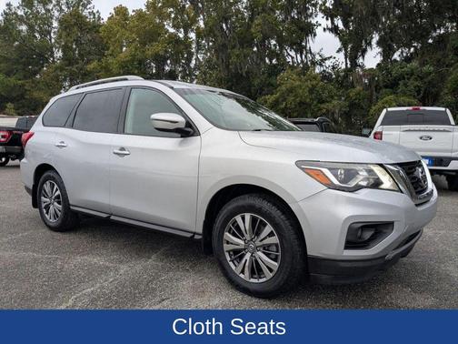 2019 Nissan Pathfinder SV