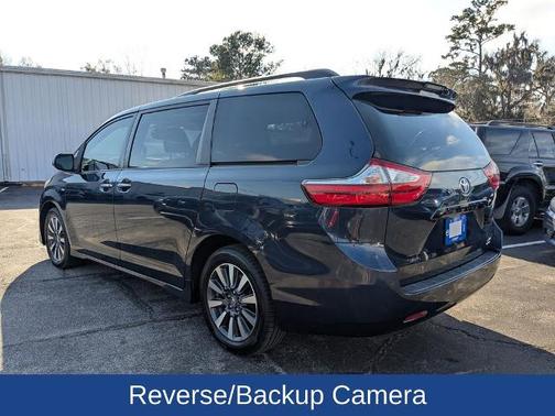 2018 Toyota Sienna XLE PREMIUM 7 PASSENGER