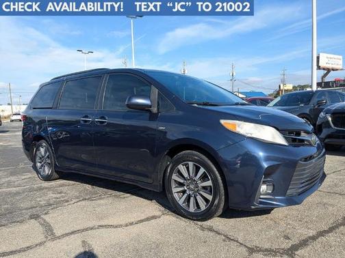 2018 Toyota Sienna XLE PREMIUM 7 PASSENGER