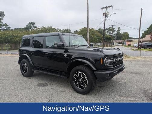 SHADOW BLACK 2023 Ford Bronco OUTER BANKS