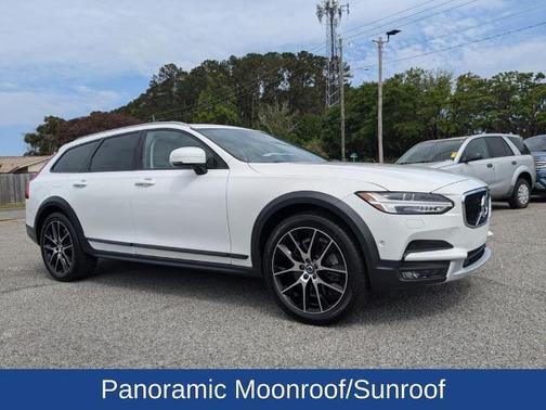 2018 Volvo V90 Cross Country T6