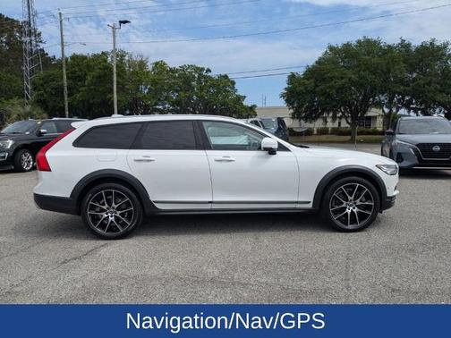 2018 Volvo V90 Cross Country T6