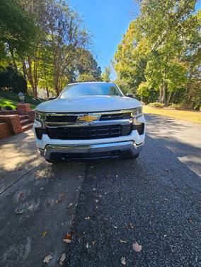 Summit White 2022 Chevrolet Silverado 1500 4WD Crew Cab 147" LT w/1LT