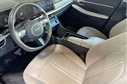 2024 Hyundai SONATA Hybrid SE