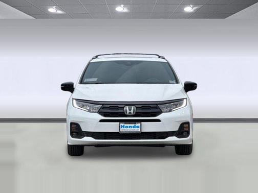 Platinum White Pearl 2026 Honda Odyssey Sport-L