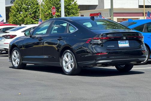Crystal Black Pearl 2023 Honda Accord LX 1.5T