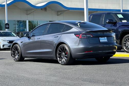 Midnight Silver Metallic 2023 Tesla Model 3 Performance