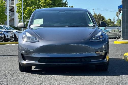 Midnight Silver Metallic 2023 Tesla Model 3 Performance