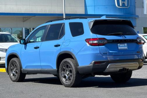 Diffused Sky Pearl 2025 Honda Pilot TrailSport