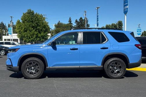 Diffused Sky Pearl 2025 Honda Pilot TrailSport