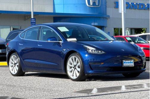 Deep Blue Metallic 2018 Tesla Model 3 Long Range
