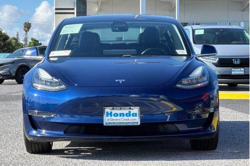 Deep Blue Metallic 2018 Tesla Model 3 Long Range