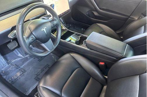 Deep Blue Metallic 2018 Tesla Model 3 Long Range