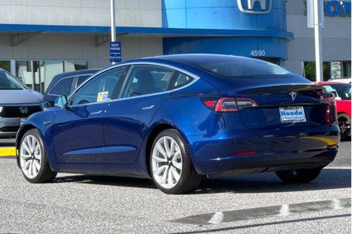 Deep Blue Metallic 2018 Tesla Model 3 Long Range