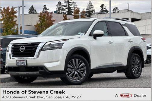 2024 Nissan Pathfinder SL FWD