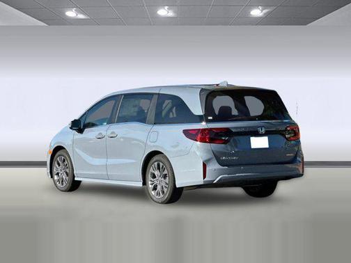 Sonic Gray Pearl 2026 Honda Odyssey Touring