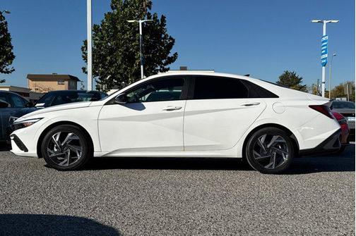 2025 Hyundai ELANTRA Sport