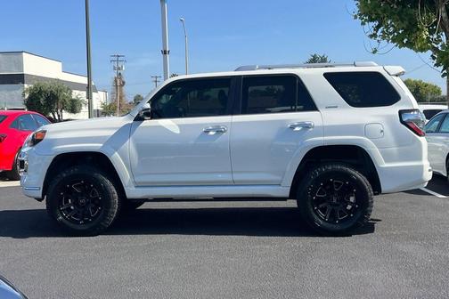 Blizzard Pearl 2017 Toyota 4Runner SR5 Premium