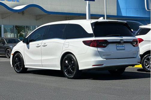 Platinum White Pearl 2024 Honda Odyssey Sport