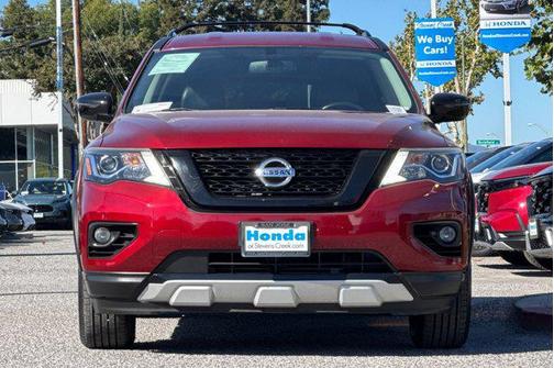 2020 Nissan Pathfinder SV