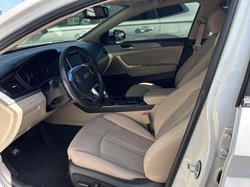2018 Hyundai SONATA SEL