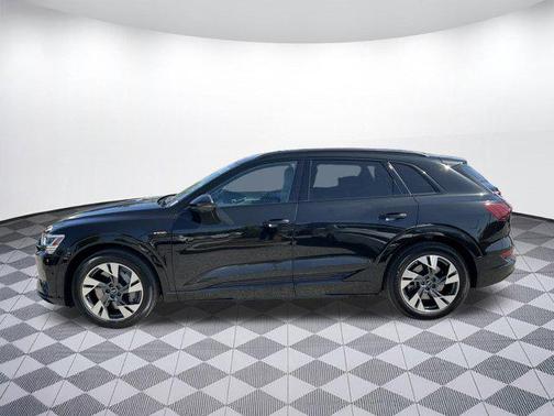 2022 Audi e-tron Premium