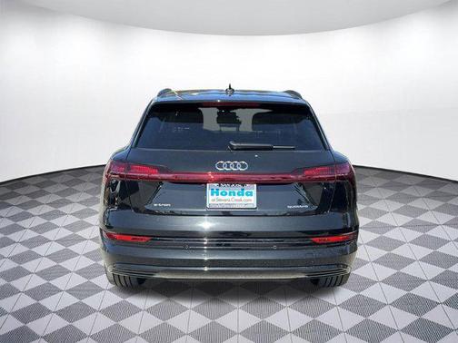 2022 Audi e-tron Premium