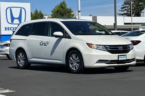 White Diamond Pearl 2017 Honda Odyssey EX-L