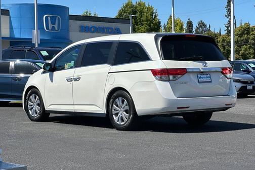 White Diamond Pearl 2017 Honda Odyssey EX-L