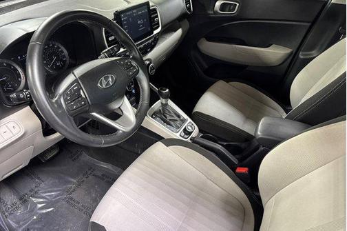 2021 Hyundai VENUE SEL