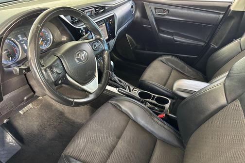 Black Sand Pearl 2017 Toyota Corolla SE