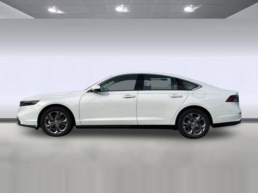 Platinum White Pearl 2026 Honda Accord Hybrid EX-L