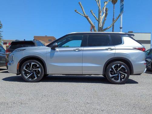2023 Mitsubishi Outlander SEL 2.5 2WD