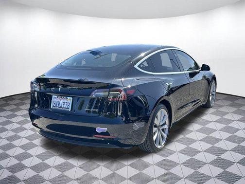 2018 Tesla Model 3 Long Range