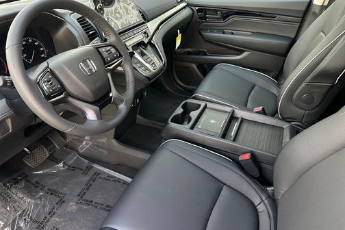 Sonic Gray Pearl 2026 Honda Odyssey Touring