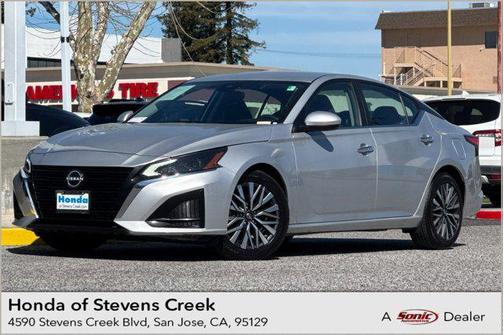 Brilliant Silver Metallic 2023 Nissan Altima 2.5 SV