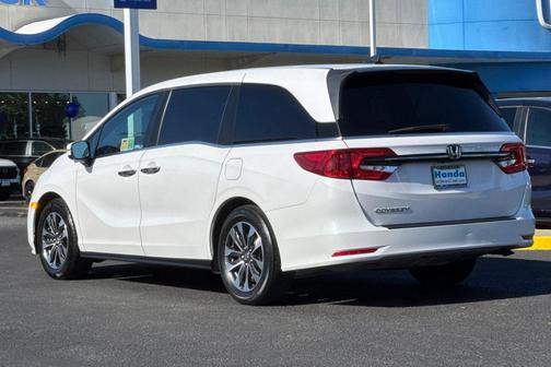 Platinum White Pearl 2024 Honda Odyssey EX-L
