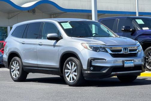 Lunar Silver Metallic 2021 Honda Pilot AWD EX
